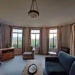 House In The Countryside *