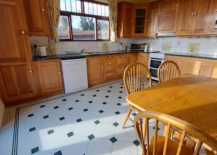 House In The Countryside Nyaraló