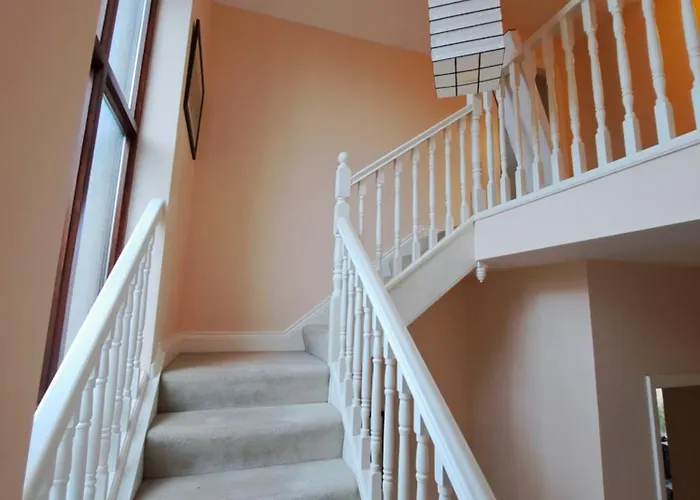 House In The Countryside *